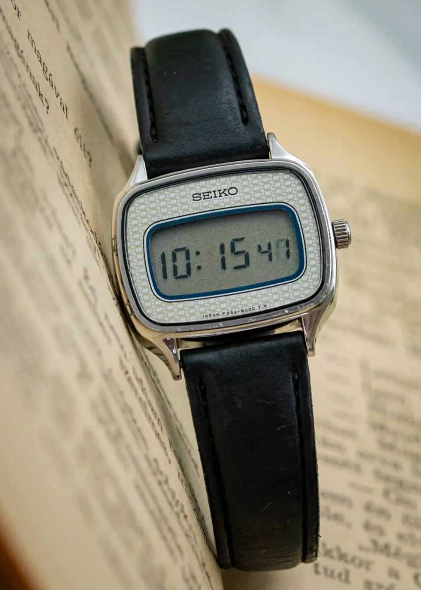 Lady Quartz Digital — Seiko