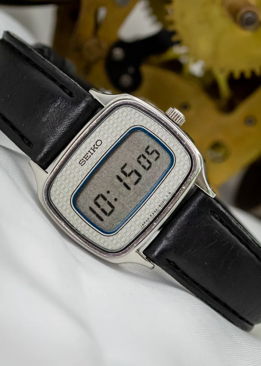 Lady Quartz Digital — Seiko
